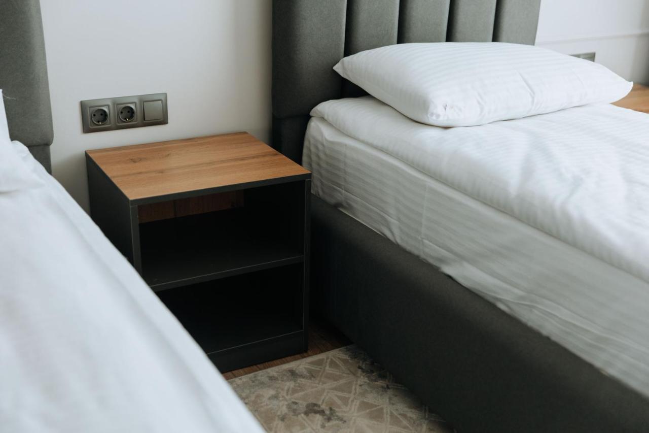 Aisha Hotel Бішкек Екстер'єр фото
