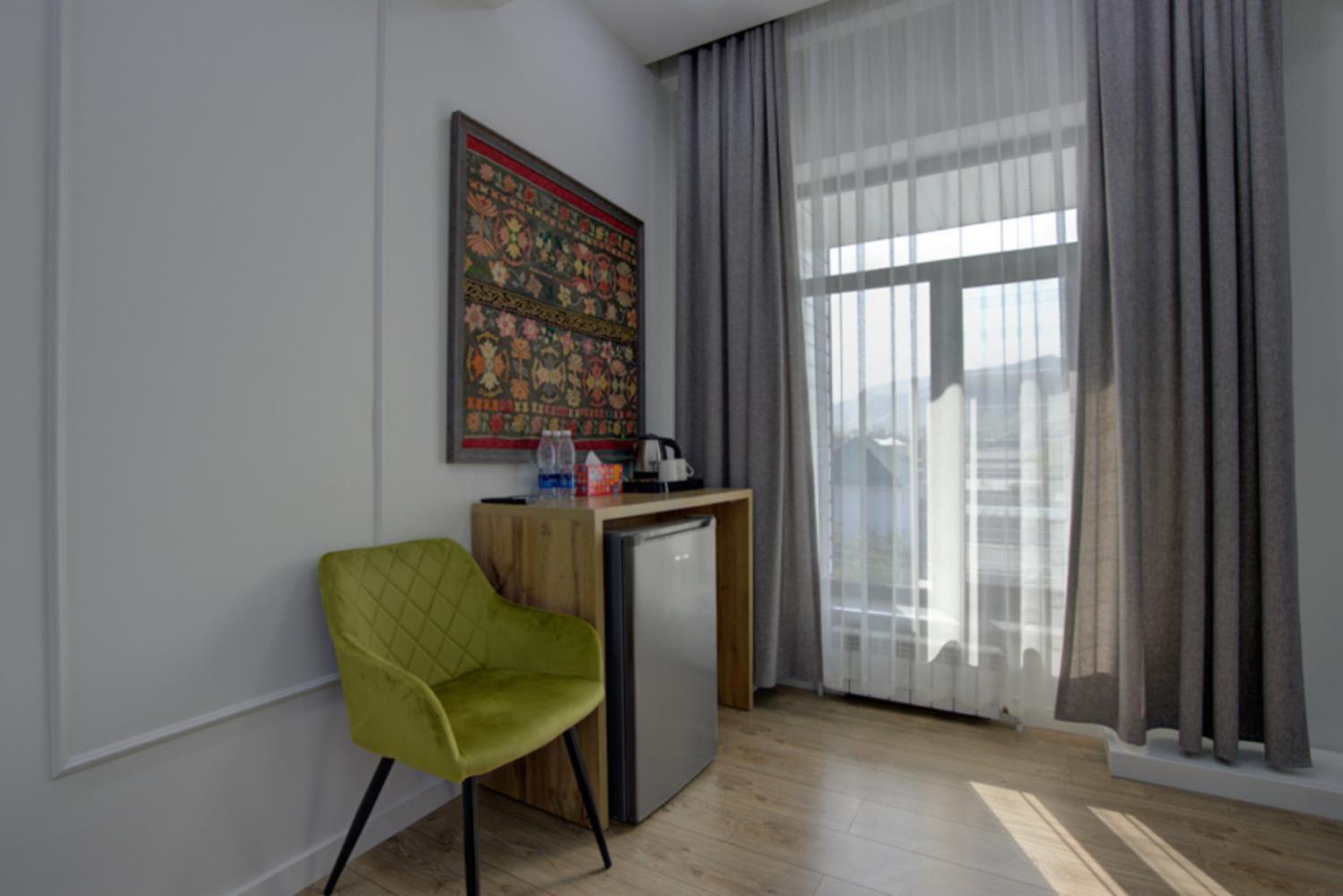 Aisha Hotel Бішкек Екстер'єр фото