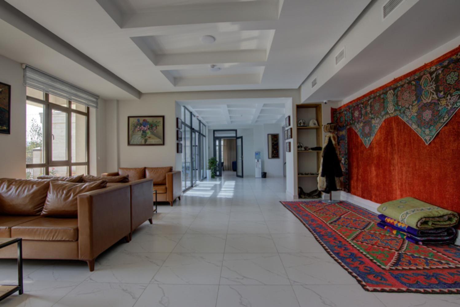 Aisha Hotel Бішкек Екстер'єр фото