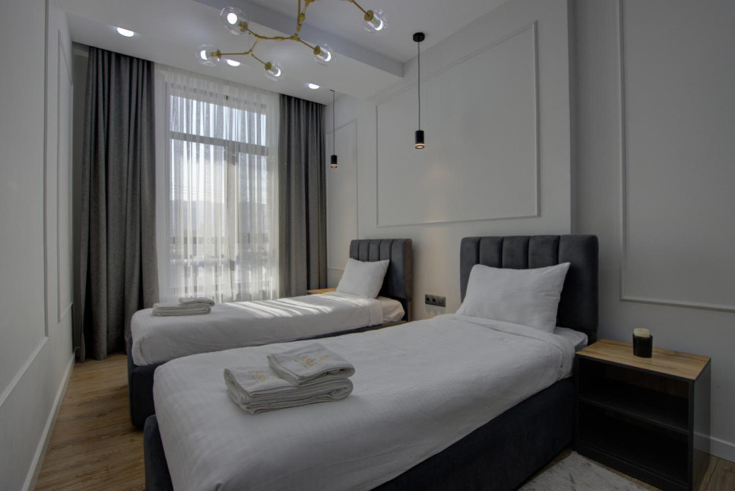 Aisha Hotel Бішкек Екстер'єр фото