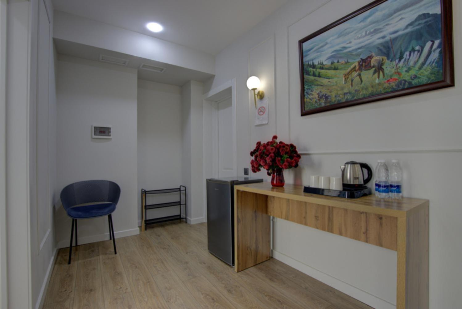 Aisha Hotel Бішкек Екстер'єр фото