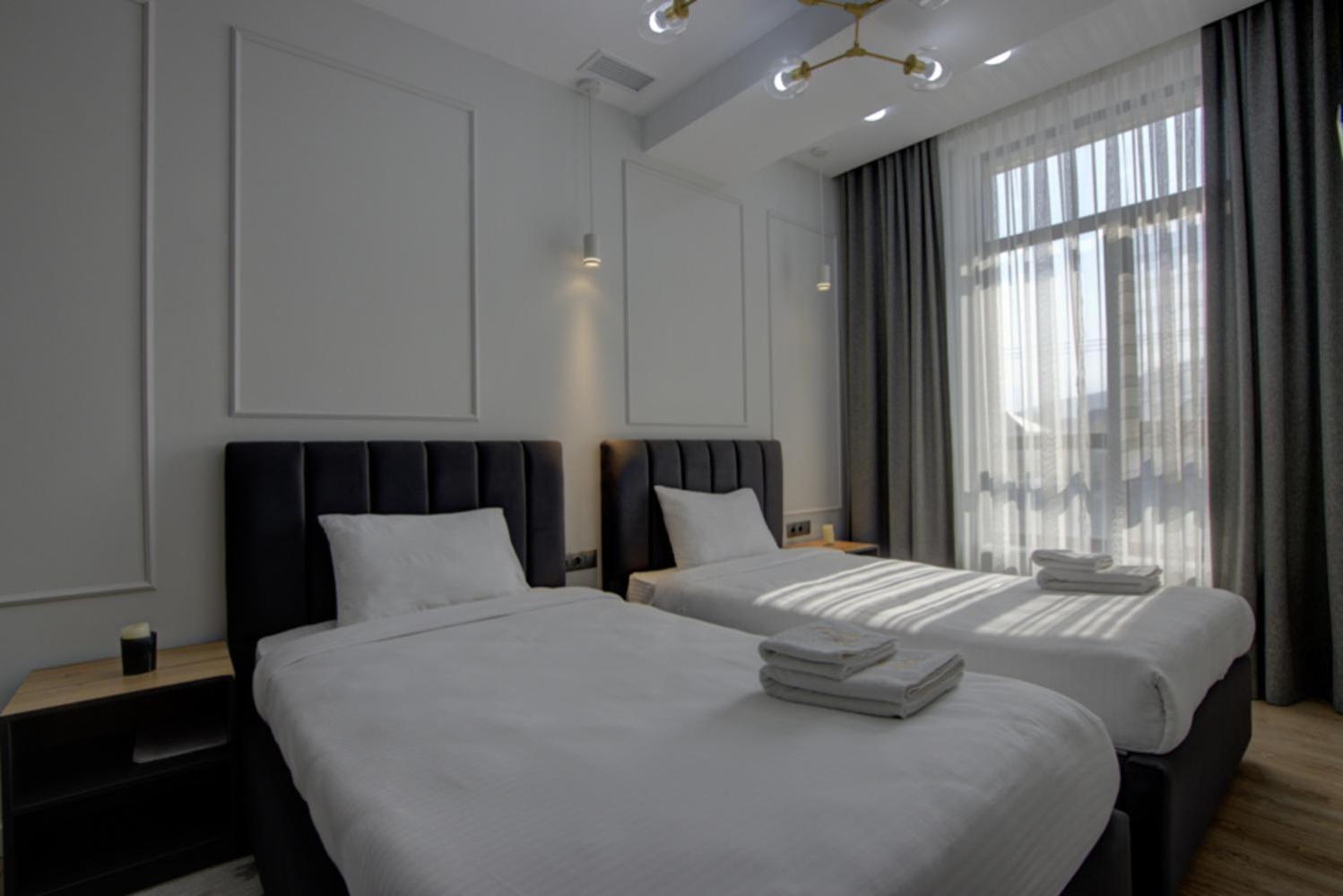 Aisha Hotel Бішкек Екстер'єр фото