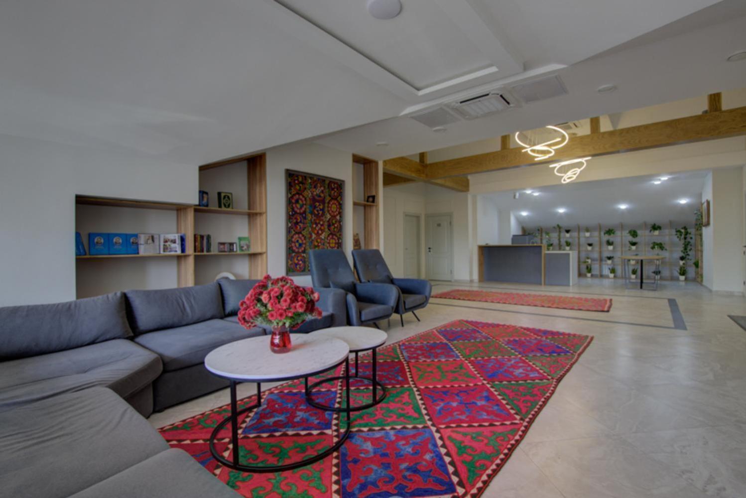Aisha Hotel Бішкек Екстер'єр фото